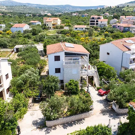 Apartment By The Sea - 24598