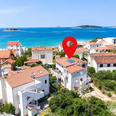 Apartment By The Sea - 24598