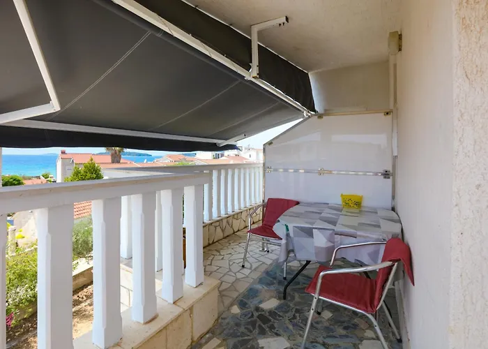 By The Sea - 24598 روغوزنيكا